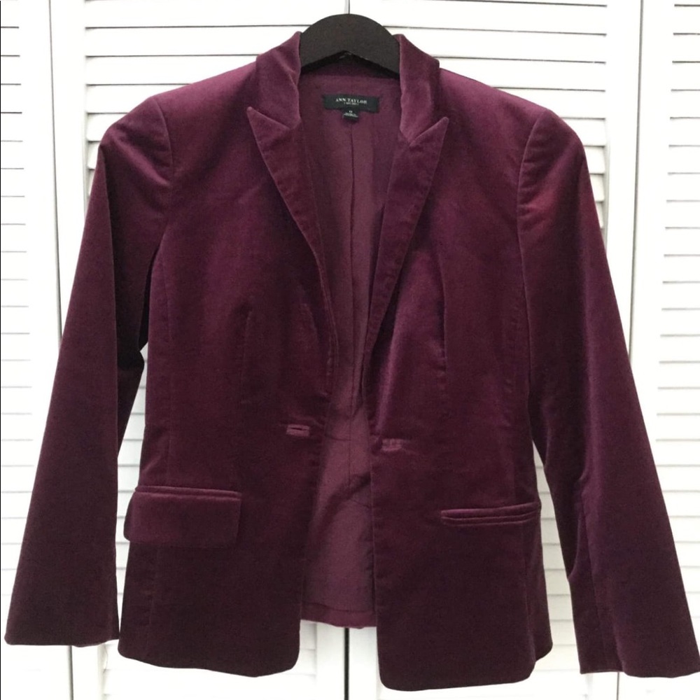 Ann Taylor burgundy velvet blazer 0p